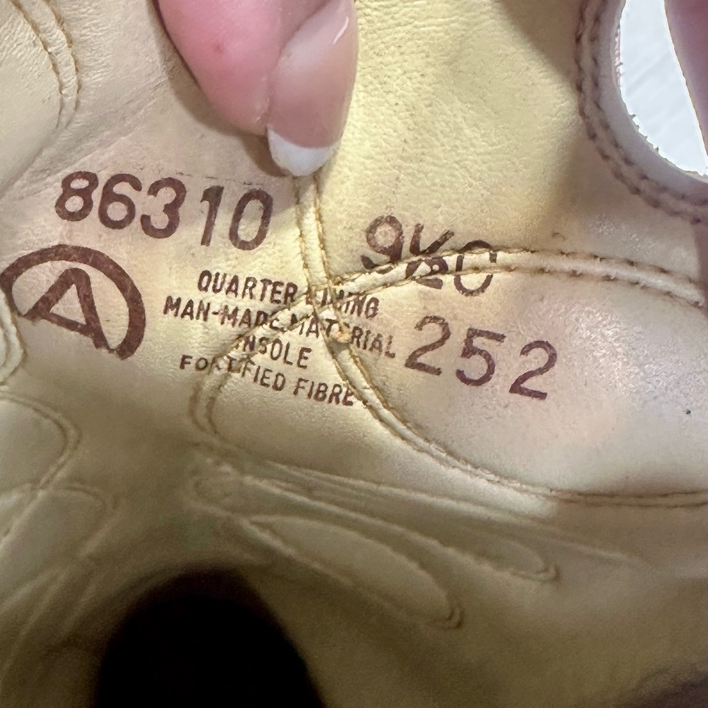 Vintage Acme Cowboy Boots Tan Leather USA Women 9.5C Narrow Western Tall - Picture 12 of 16